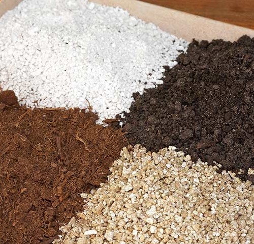 soil-additives-perelite-vermeculite
